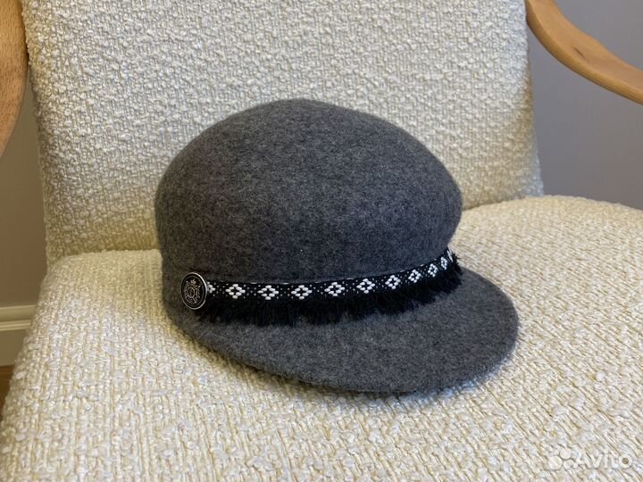 Картуз женский из шерсти