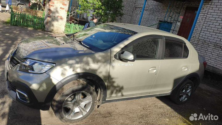 Renault Logan 1.6 AT, 2019, 88 000 км