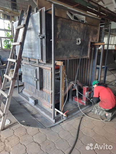 Котел водогрейный на древесных отходах