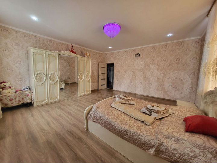 Дом 107 м² на участке 9,5 сот.