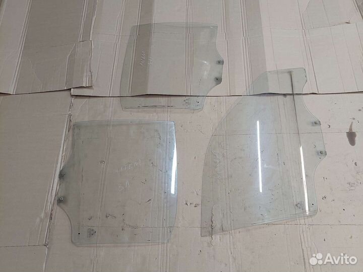 Стекло боковое Hyundai Accent 2 2002-2009