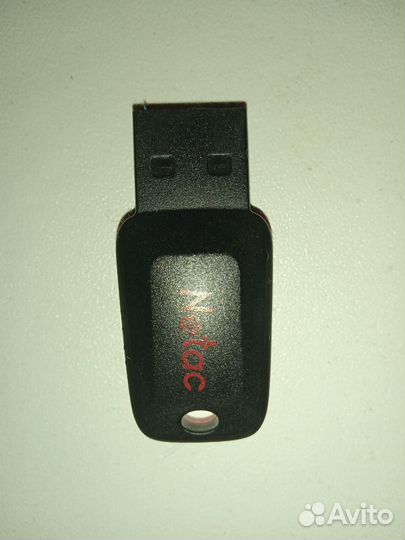 Usb флешка 16 Гб, почти новая