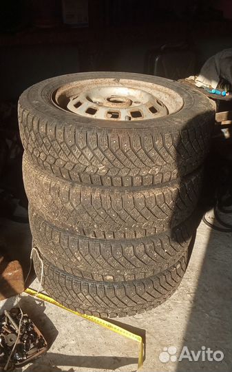 R15 Gislaved Nord Frost 200 105/30, PCD 6x112 DIA 16