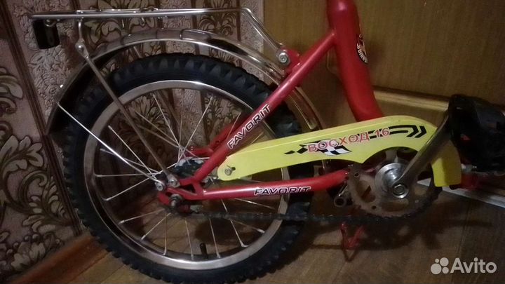 Велик Favorit 16