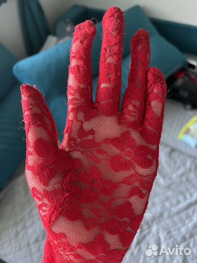 Перчатки кружевные красные
