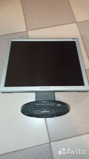 Монитор Samsung syncmaster 723n
