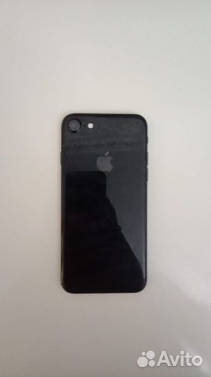 Телефон iPhone 7