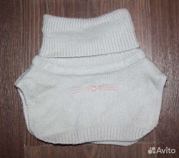 Комплект шапка, манишка на весну/осень reserved