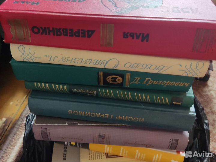 Книги отдам бесплатно