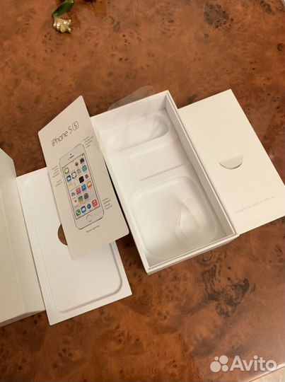 Коробка от iPhone