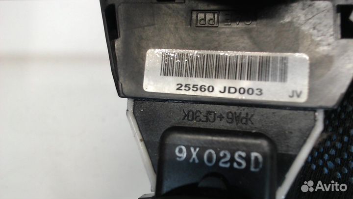 Переключатель поворотов и дворников Nissan Qashqai