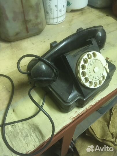 Телефон Ретро