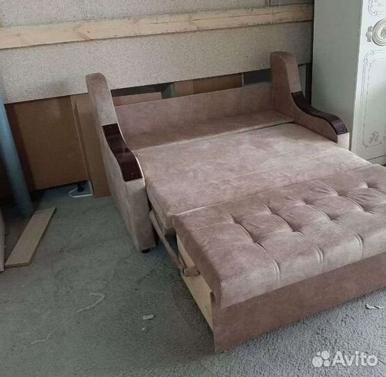 Прямой мини диван в наличии