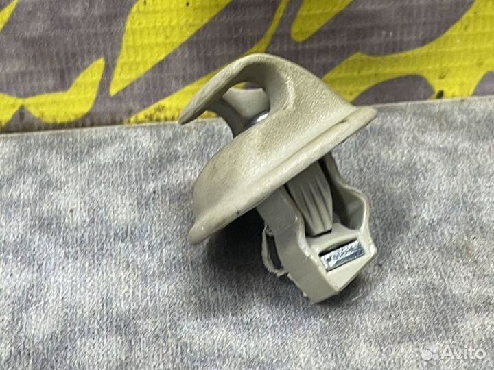 Крючок солнцезащитного козырька Ларгус Largus