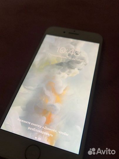 iPhone 8, 64 ГБ