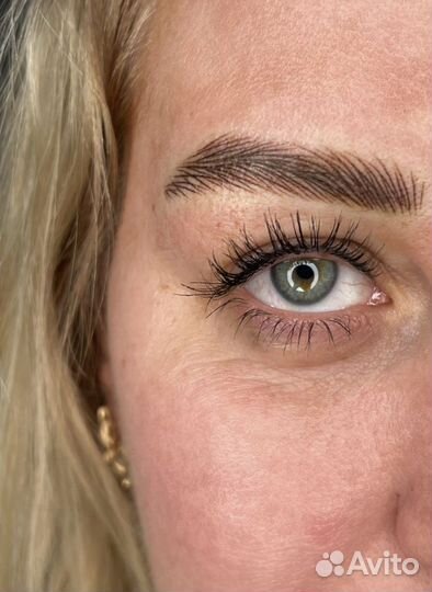 Перманентный макияж бровей