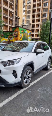 Toyota RAV4 2.5 AT, 2019, 65 000 км