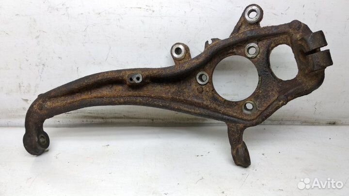 Кулак поворотный передний правый Nissan Armada 5.6