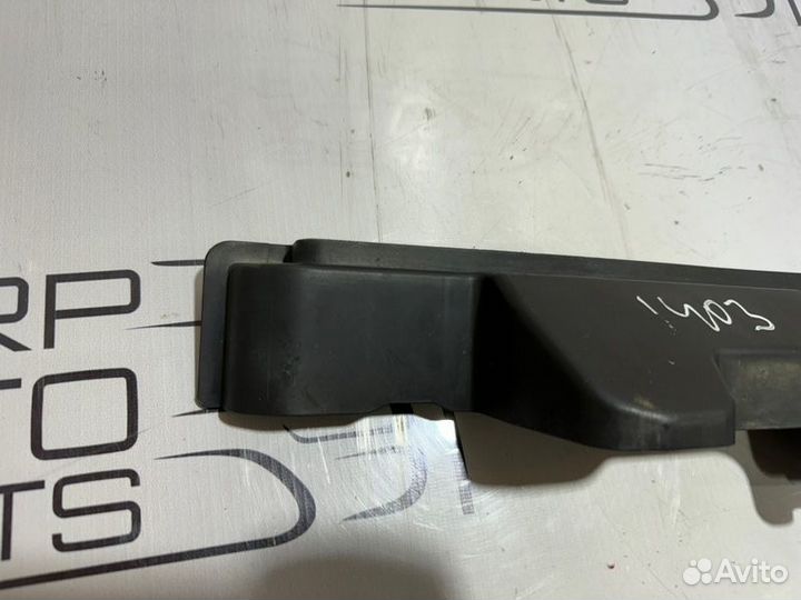 Воздуховод радиатора правый Kia Soul AM G4FC 2009