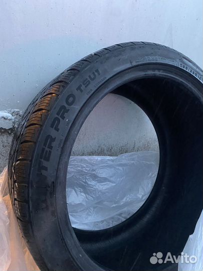 Tourador Winter Pro TS1 265/35 R18