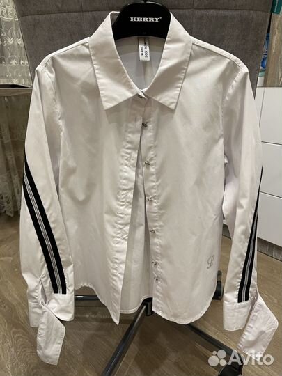 Продам школьные Блузки