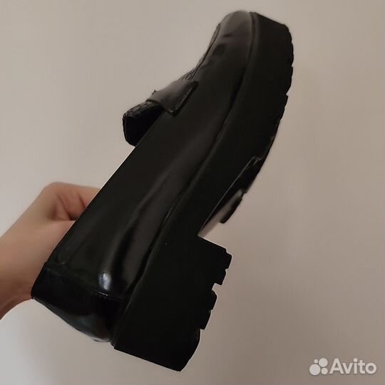 Лоферы женские 37 р