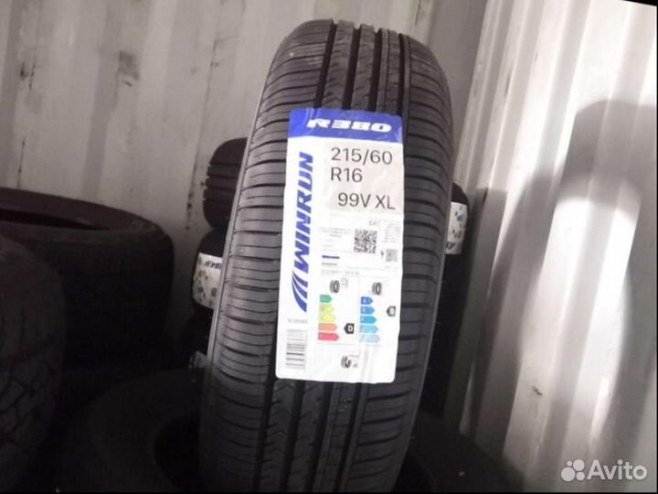 Winrun R380 215/60 R16 99V