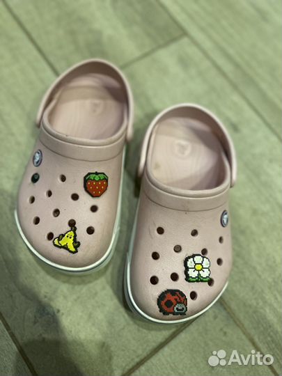 Crocs J1