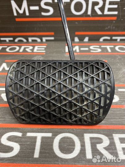 Педаль тормоза Mercedes-Benz E-Class W210 112.941