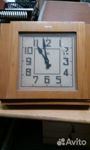 Часы электронные настенные СССР