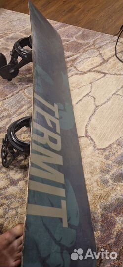 Сноуборд с креплениями