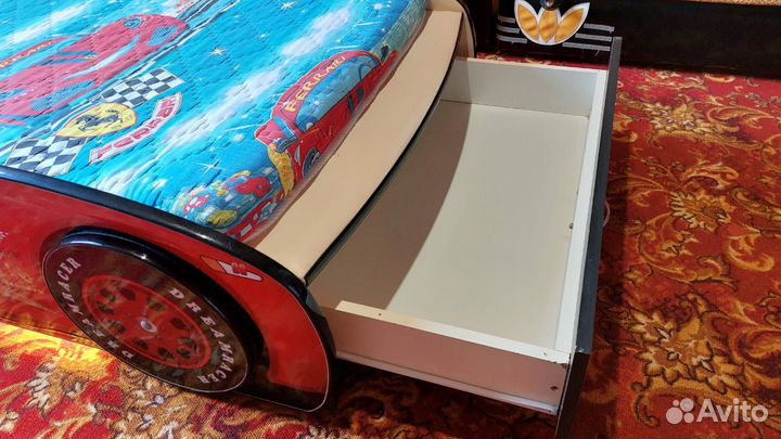 Детская кровать машинка с матрасом