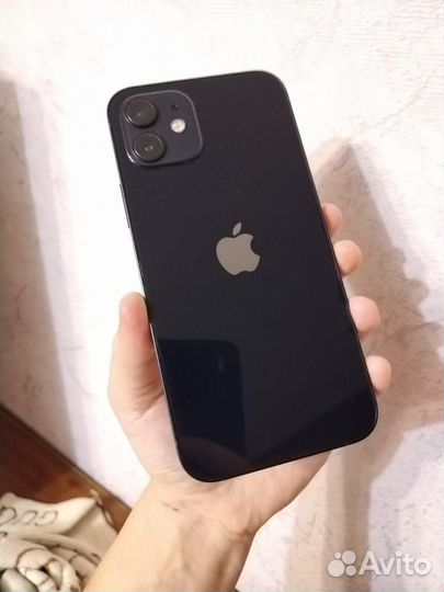 iPhone 12, 64 ГБ