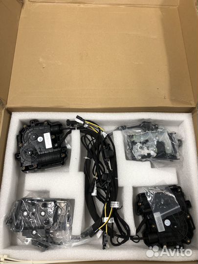 Доводчики дверей VW Passat CC