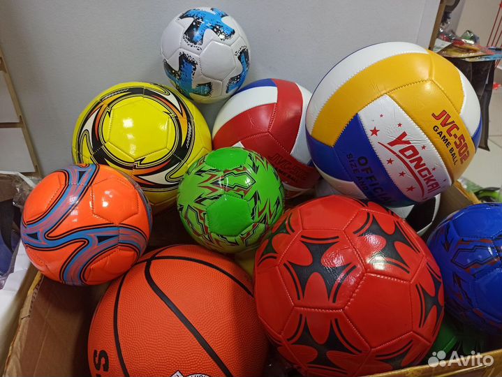 Футбольный волейбольный баскетбольный мяч