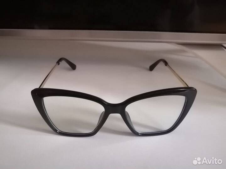 Оправа имиджевая новая