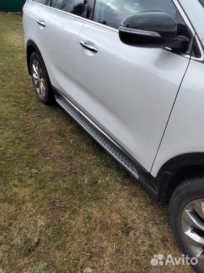 Пороги подножки Kia Sorento