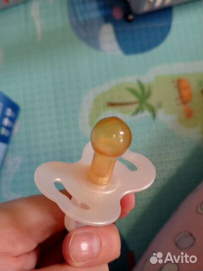 Соски пустышки с контейнером для хранения