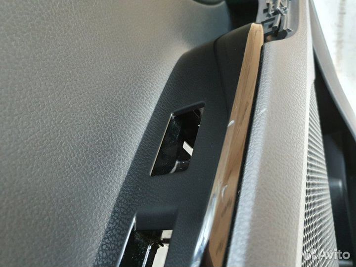 Обшивка двери задняя правая Toyota Camry V70