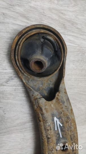 Рычаг передний левый Toyota Corolla E12 2001-2007