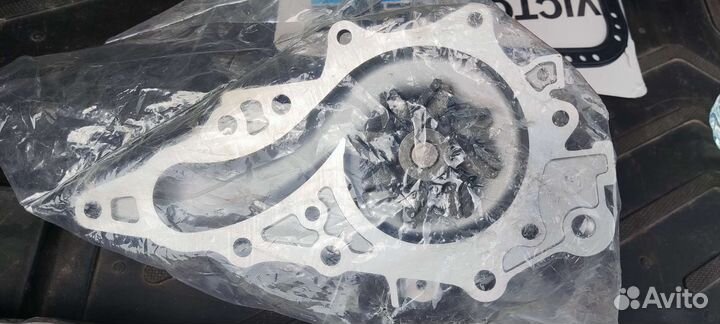 Водяная помпа Toyota mark ll