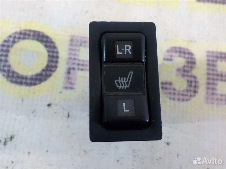 Кнопка обогрева сидений Toyota Corolla (E120) 200