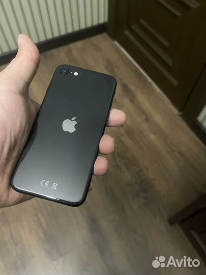 iPhone SE (2020), 64 ГБ