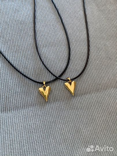 Колье из вощенной кожи с кулоном