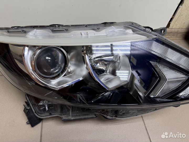 Фара правая Nissan Qashqai 2014-2022 260104еh0А