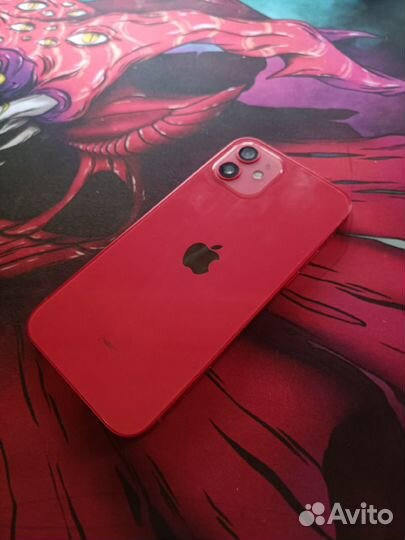 Телефон iPhone 12