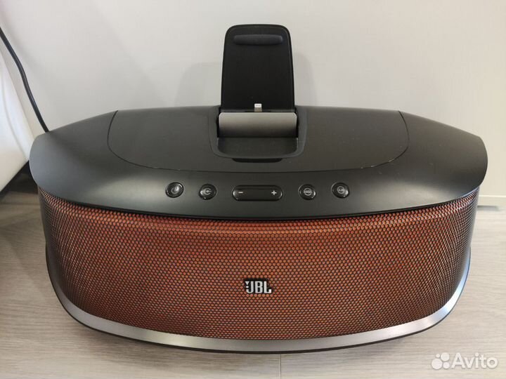 JBL OnBeat Rumble портативная колонка bluetooth