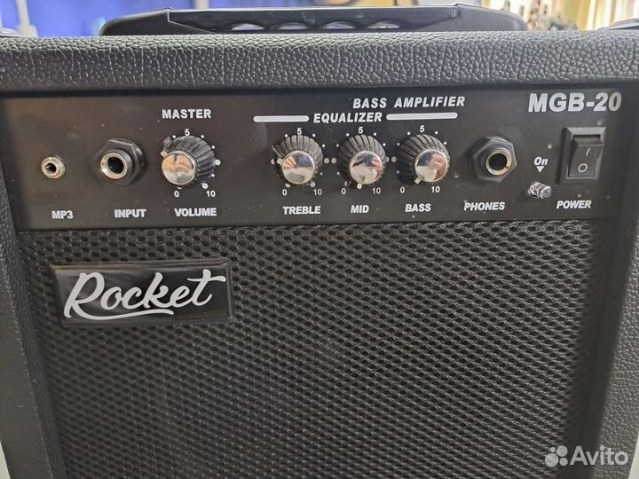 Комбоусилитель для бас гитары 20Вт
