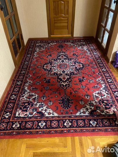 Ковер шерстяной