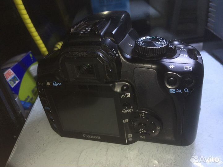 Зеркальный фотоаппарат Canon EOS Redel XTI (400D)